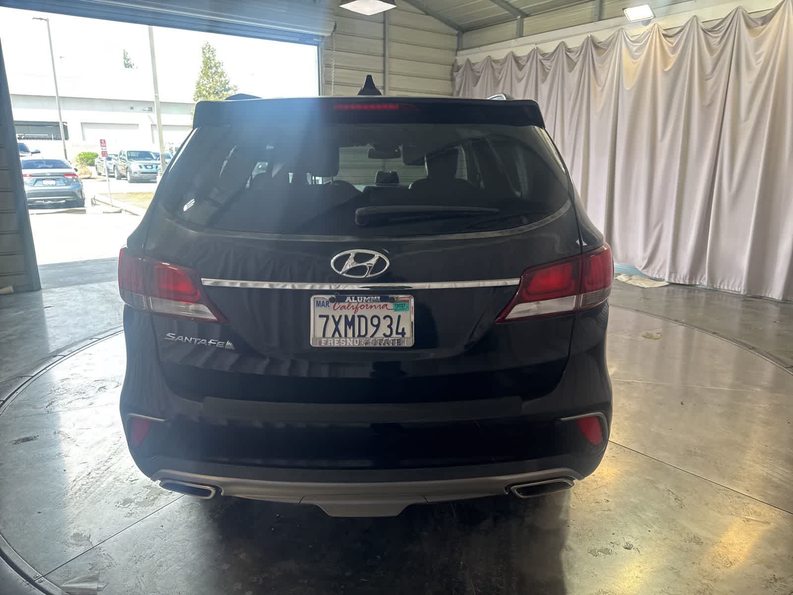 2017 Hyundai Santa Fe SE photo 6