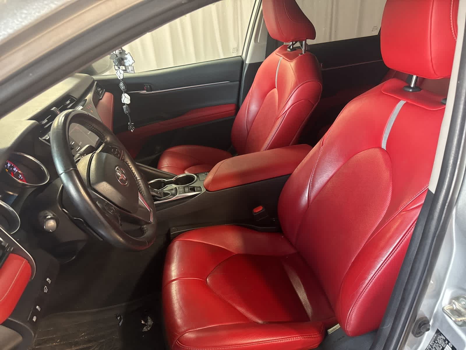 Thumbnail: 2019 Toyota Camry - 19