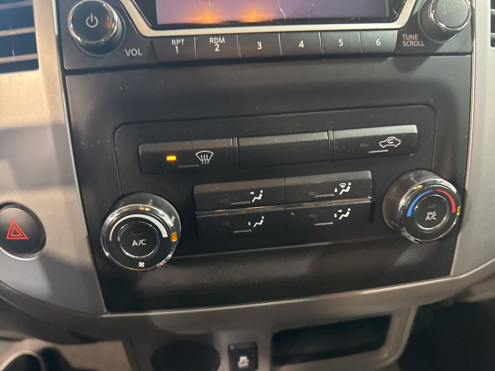 Thumbnail: 2015 Nissan Frontier - 18