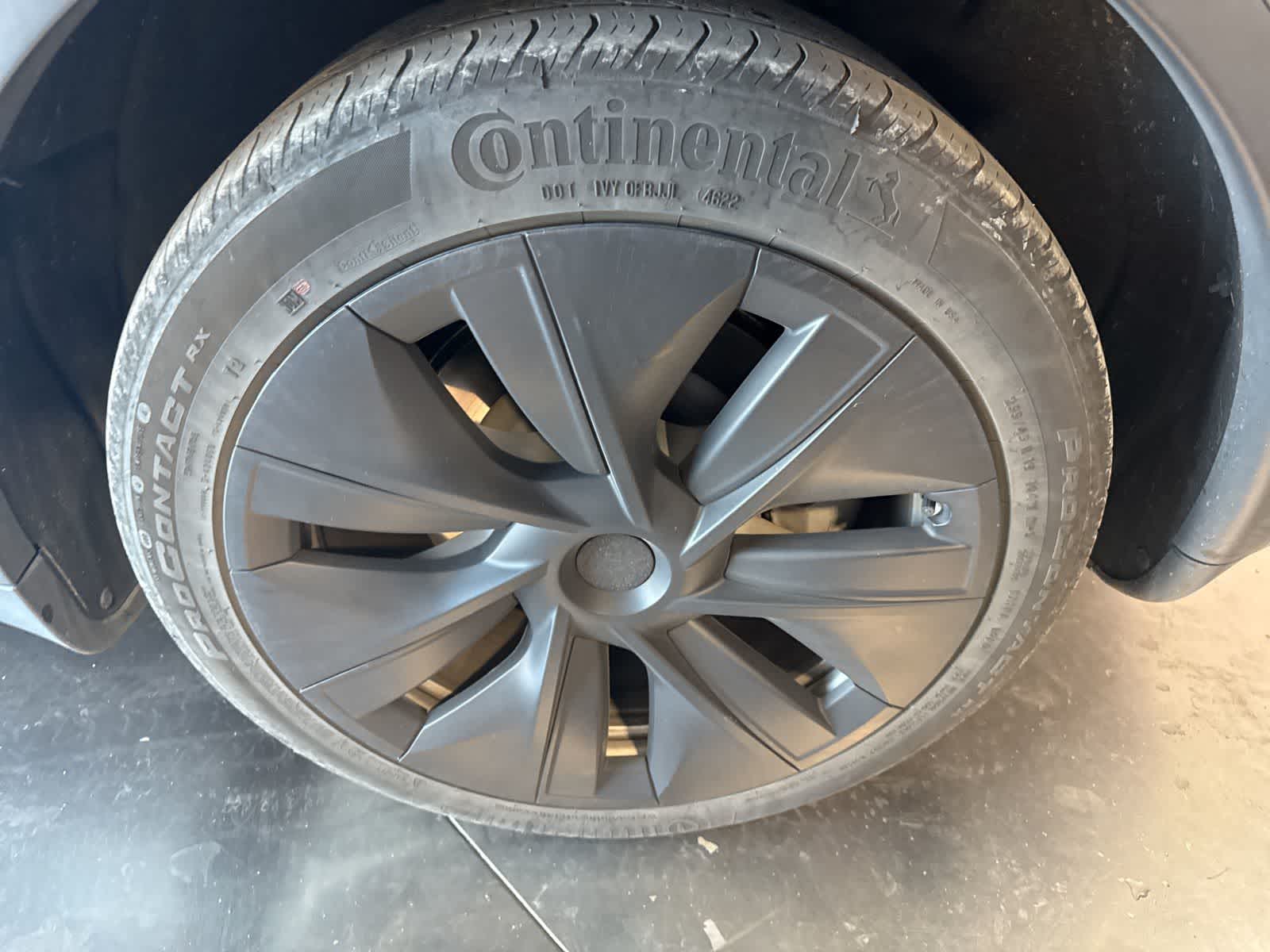 Thumbnail: 2023 Tesla Model Y - 10