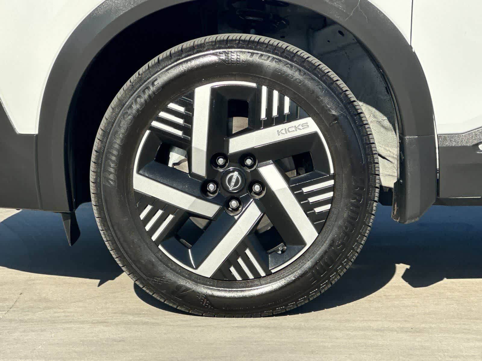 Thumbnail: 2025 Nissan Kicks - 26