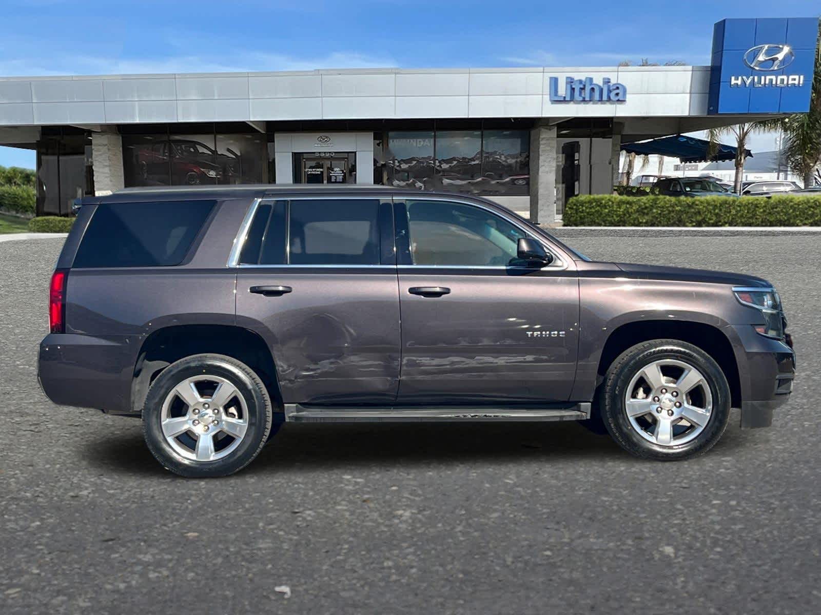 Thumbnail: 2017 Chevrolet Tahoe - 8