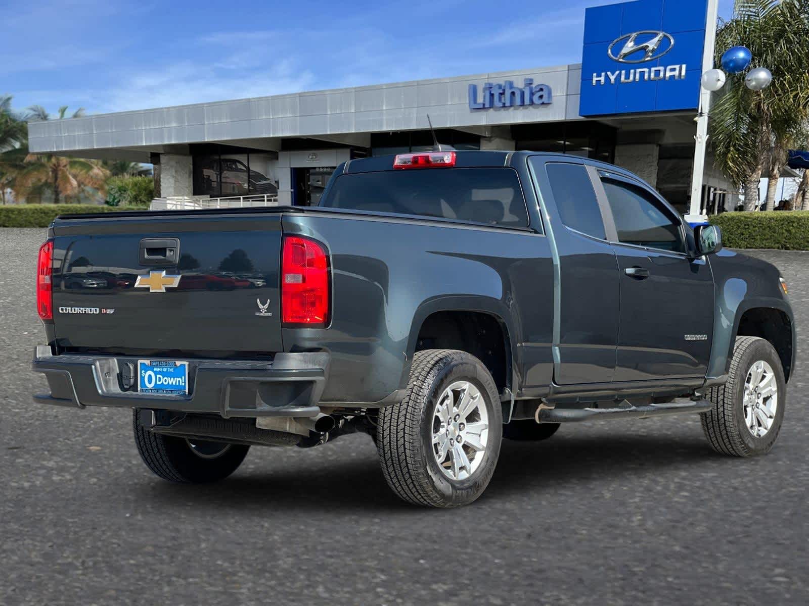 Thumbnail: 2017 Chevrolet Colorado - 3