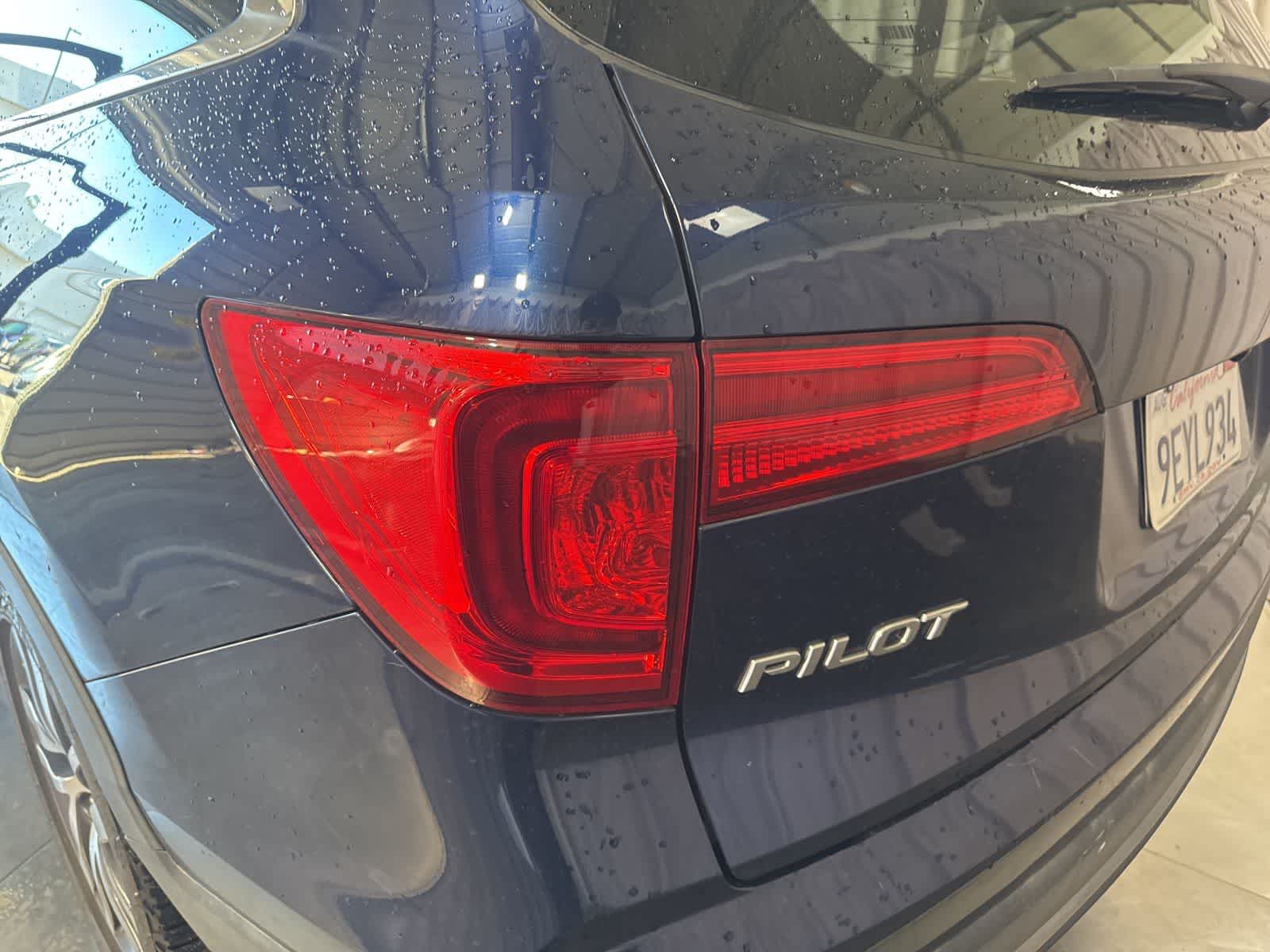 Thumbnail: 2017 Honda Pilot - 12