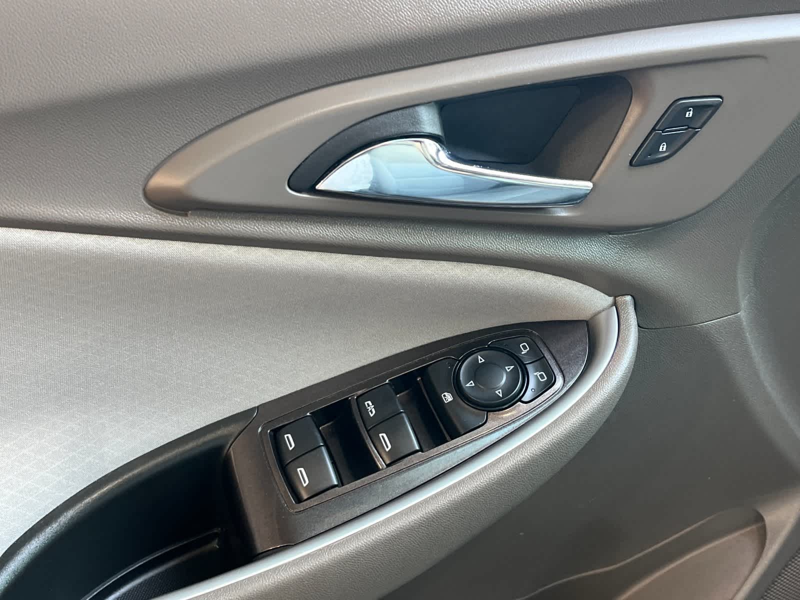 Thumbnail: 2025 Chevrolet Malibu - 12