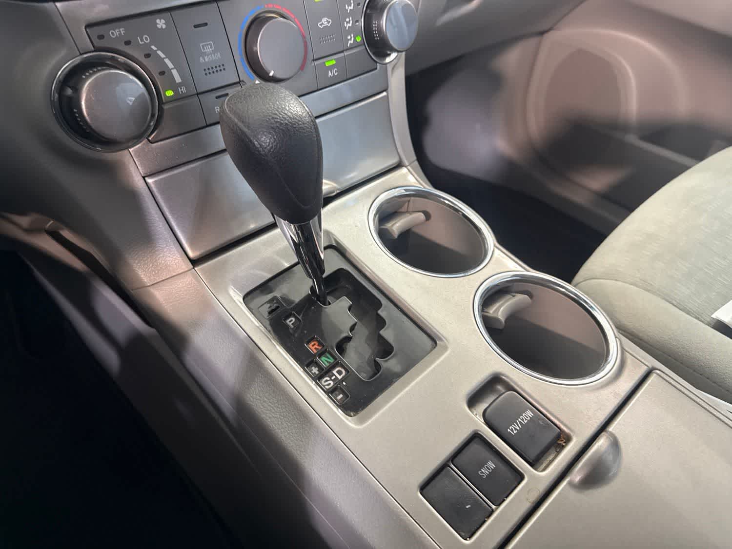 Thumbnail: 2013 Toyota Highlander - 23