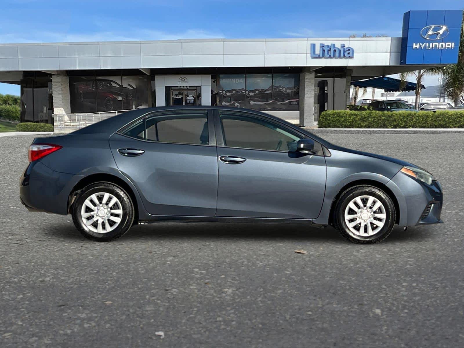 Thumbnail: 2015 Toyota Corolla - 8