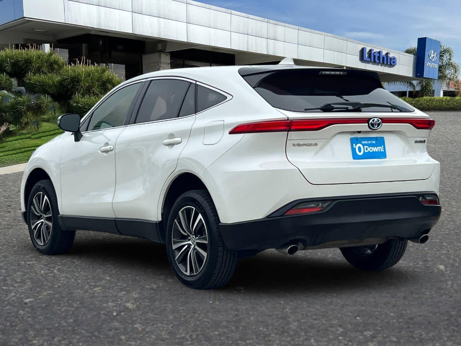 Thumbnail: 2022 Toyota Venza - 7