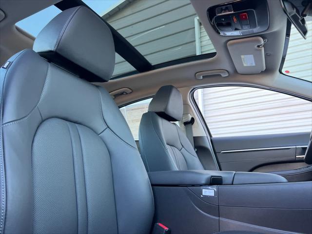 2025 Hyundai Sonata Limited 16