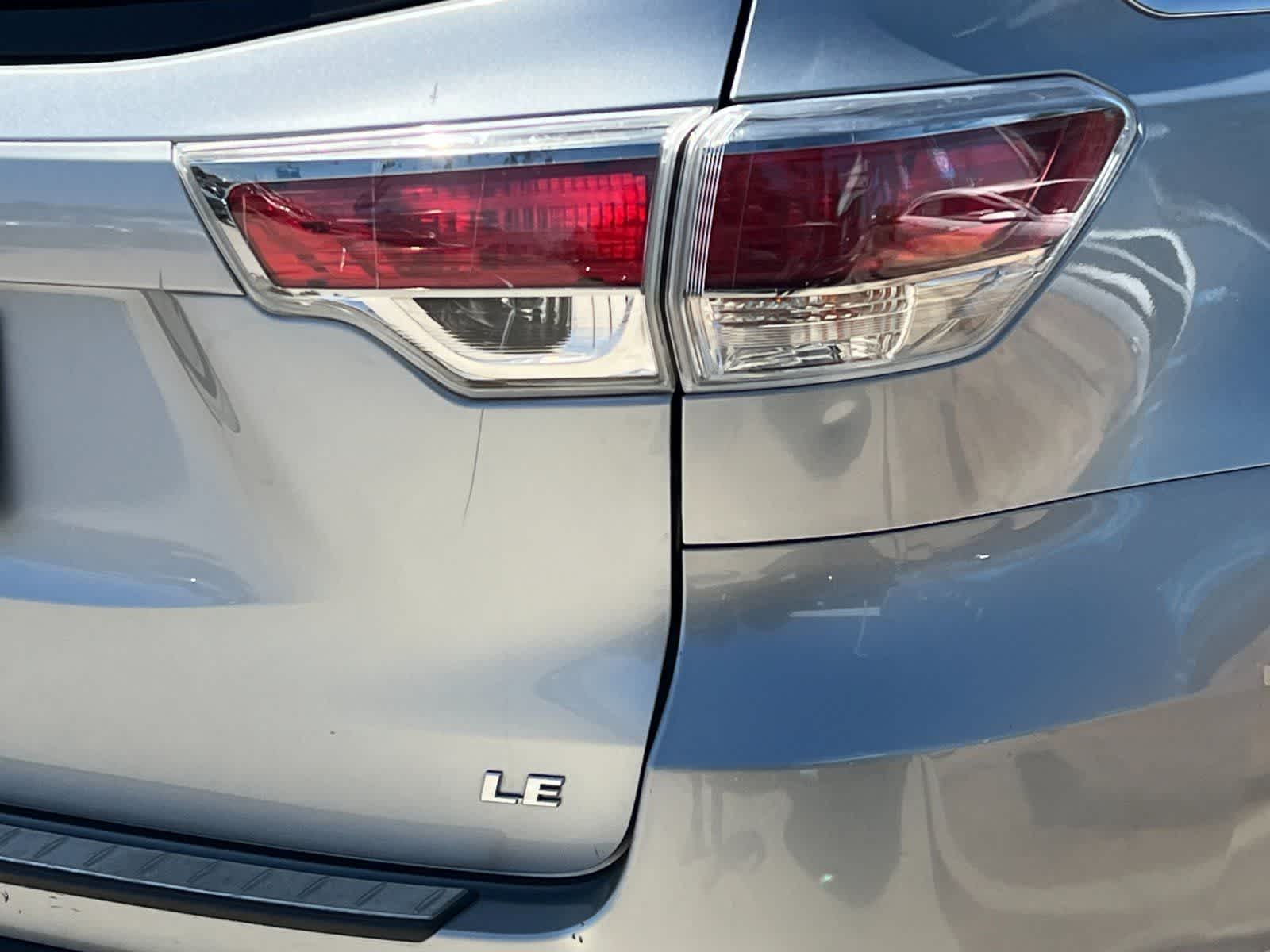 Thumbnail: 2014 Toyota Highlander - 28