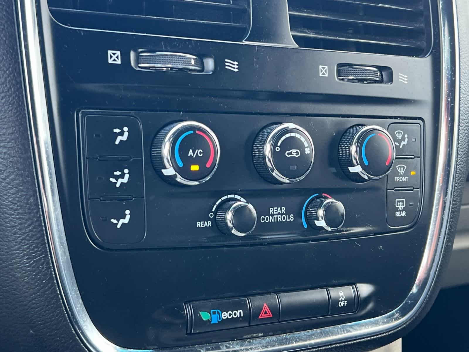 Thumbnail: 2019 Dodge Grand Caravan - 21