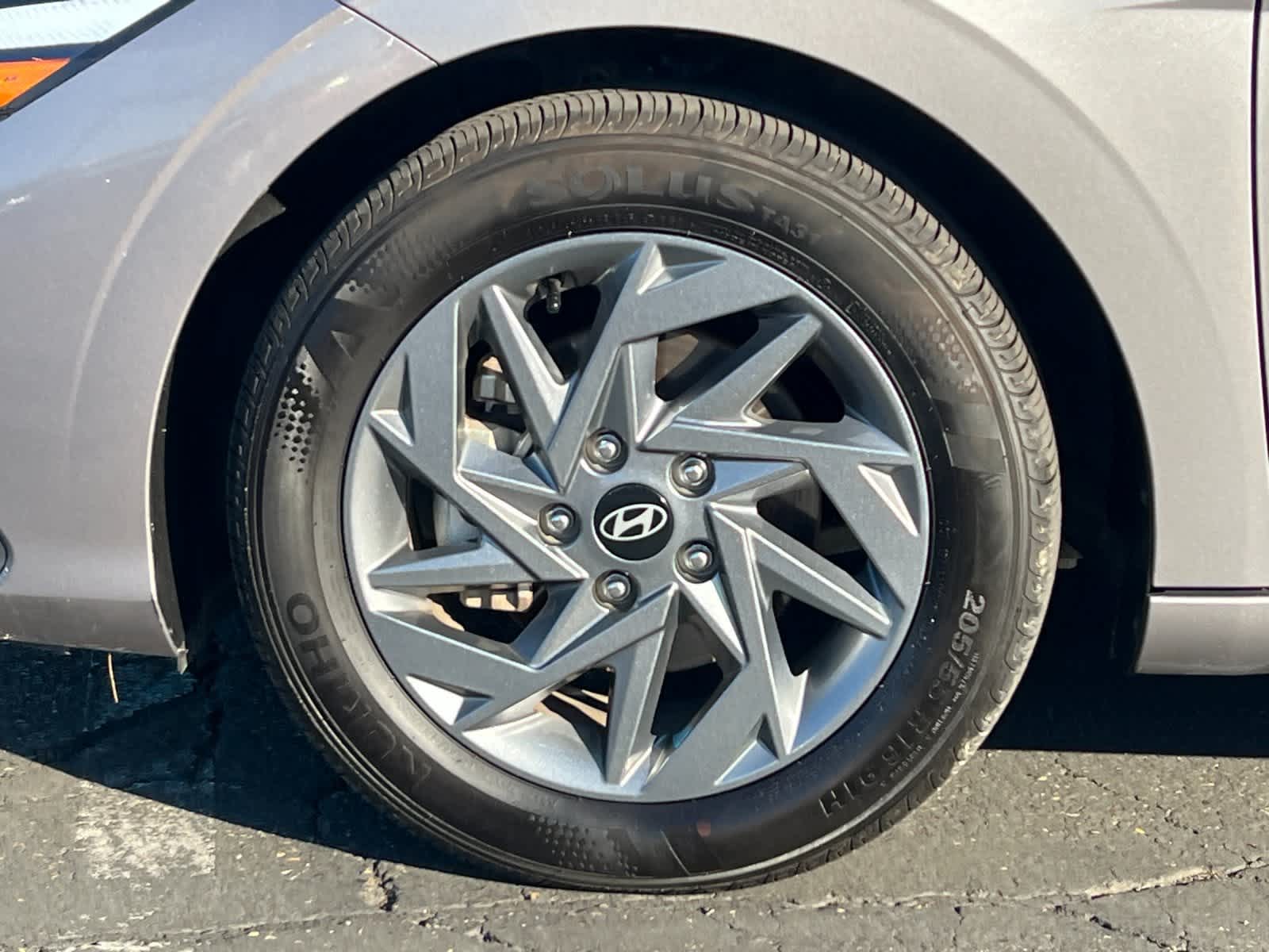 Thumbnail: 2024 Hyundai Elantra - 25