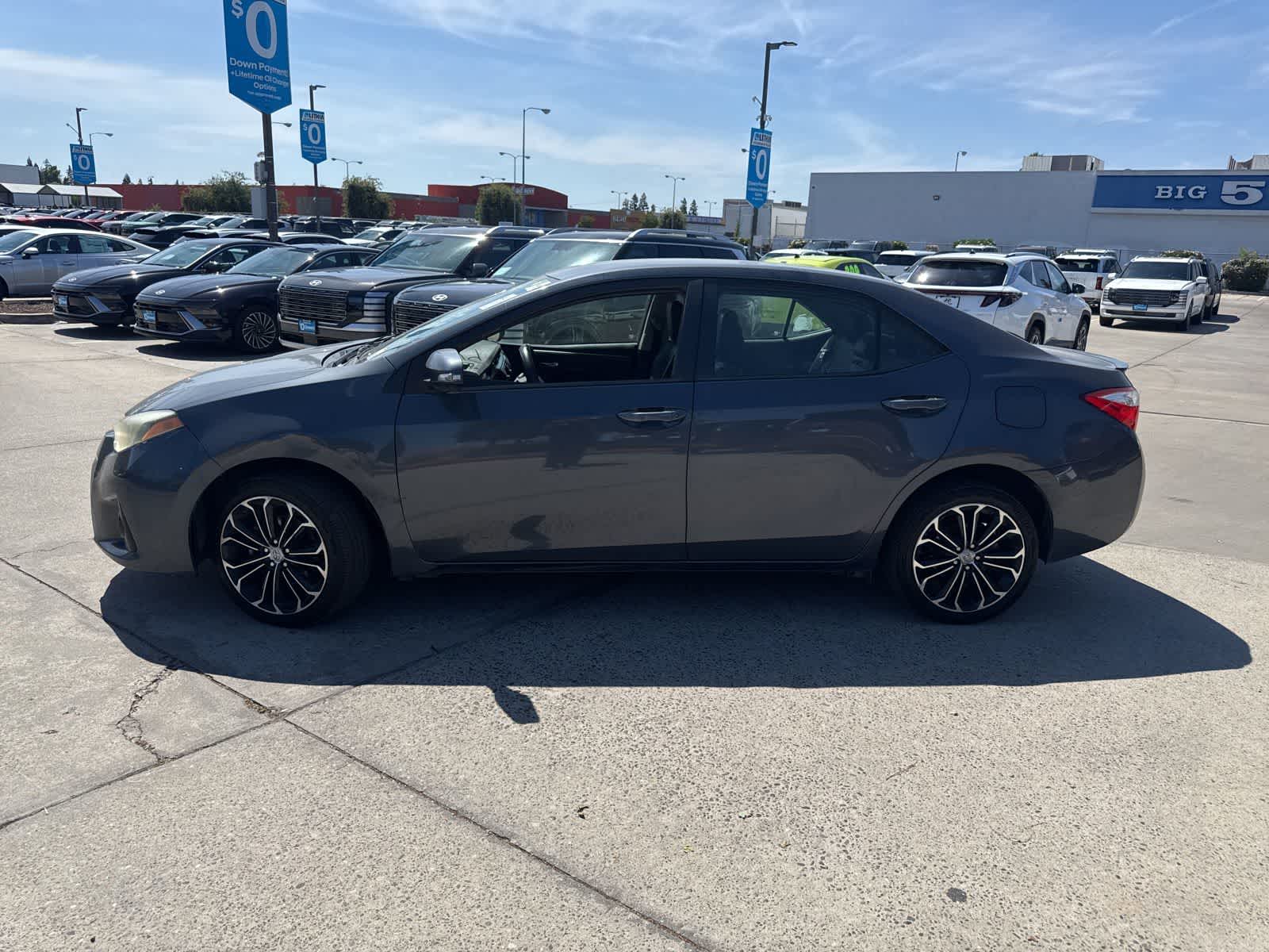 Thumbnail: 2016 Toyota Corolla - 8