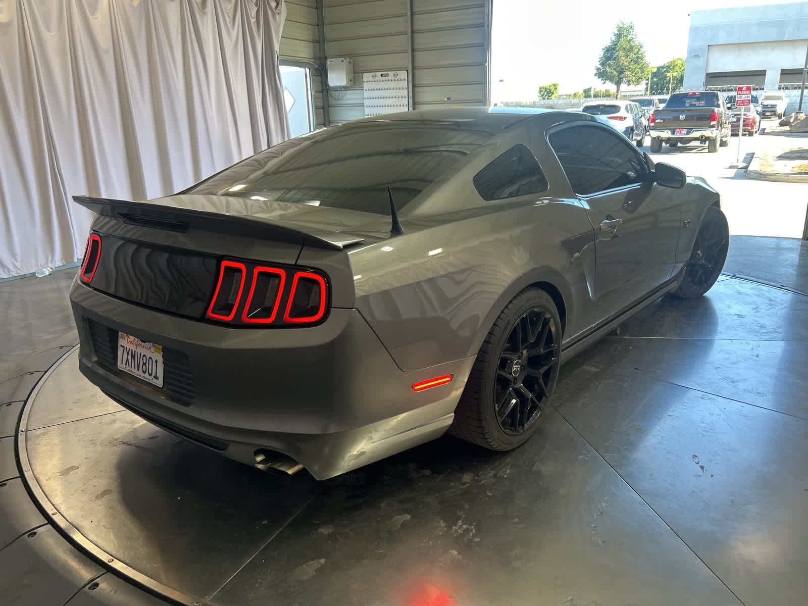 Thumbnail: 2013 Ford Mustang - 9