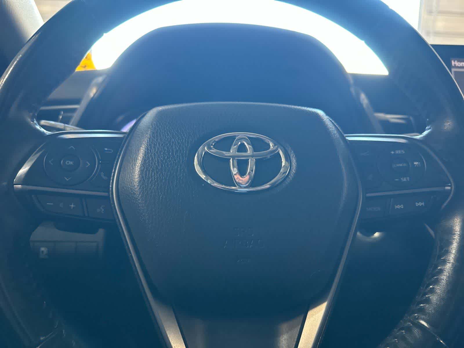 Thumbnail: 2021 Toyota Camry - 23