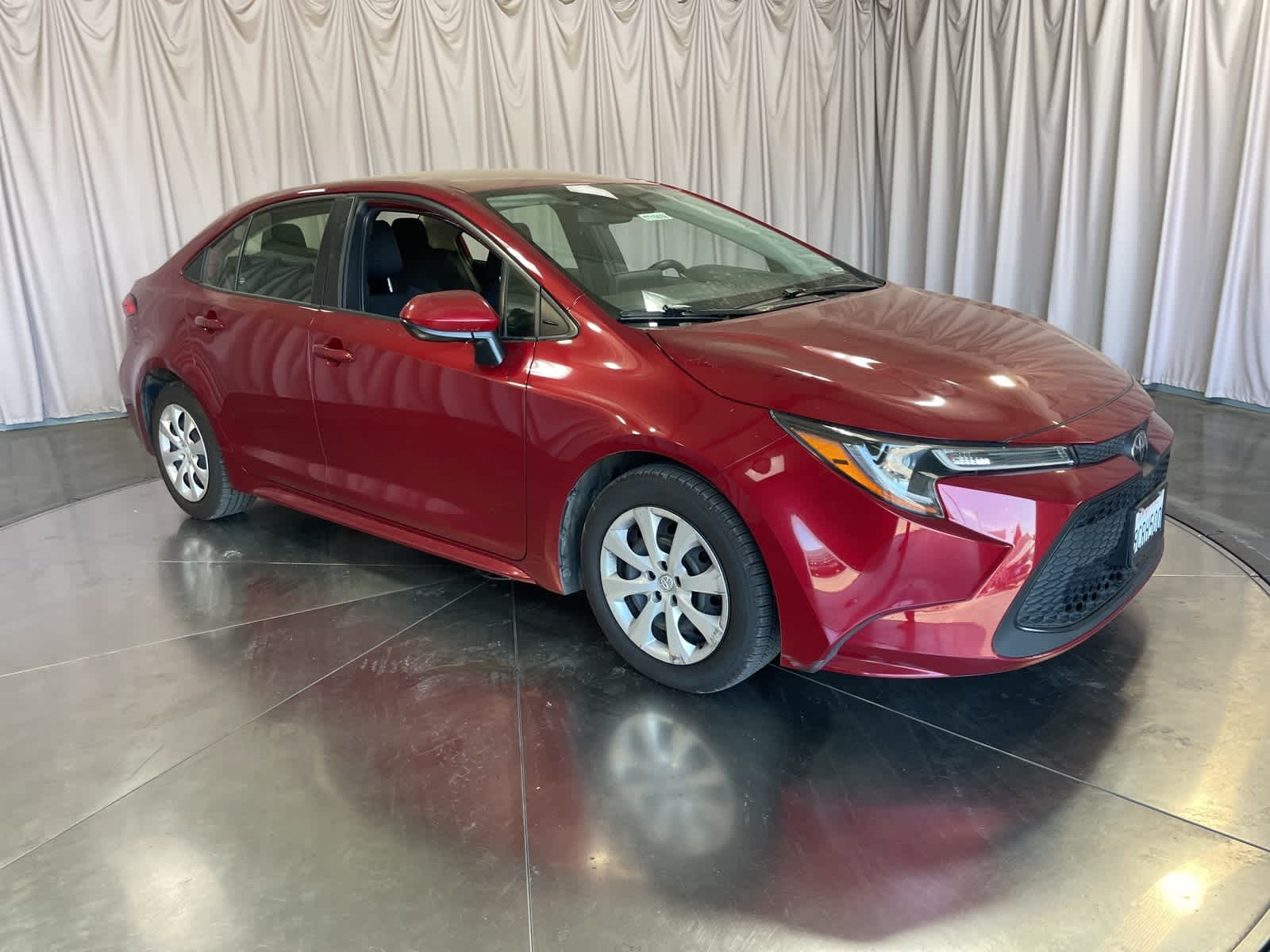 Used 2022 Toyota Corolla LE with VIN JTDEPMAE3NJ231981 for sale in Fresno, CA