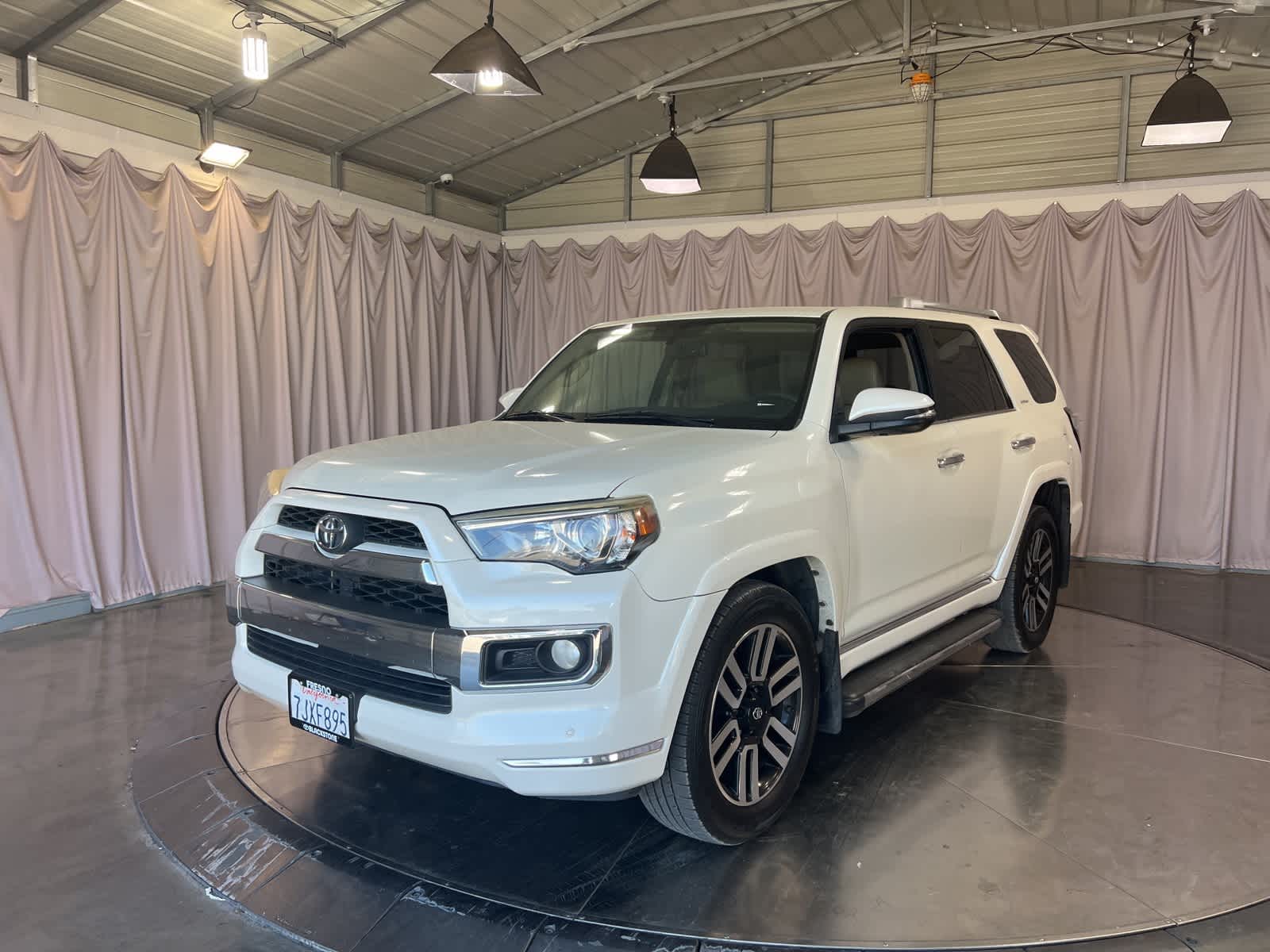 Thumbnail: 2015 Toyota 4Runner - 3