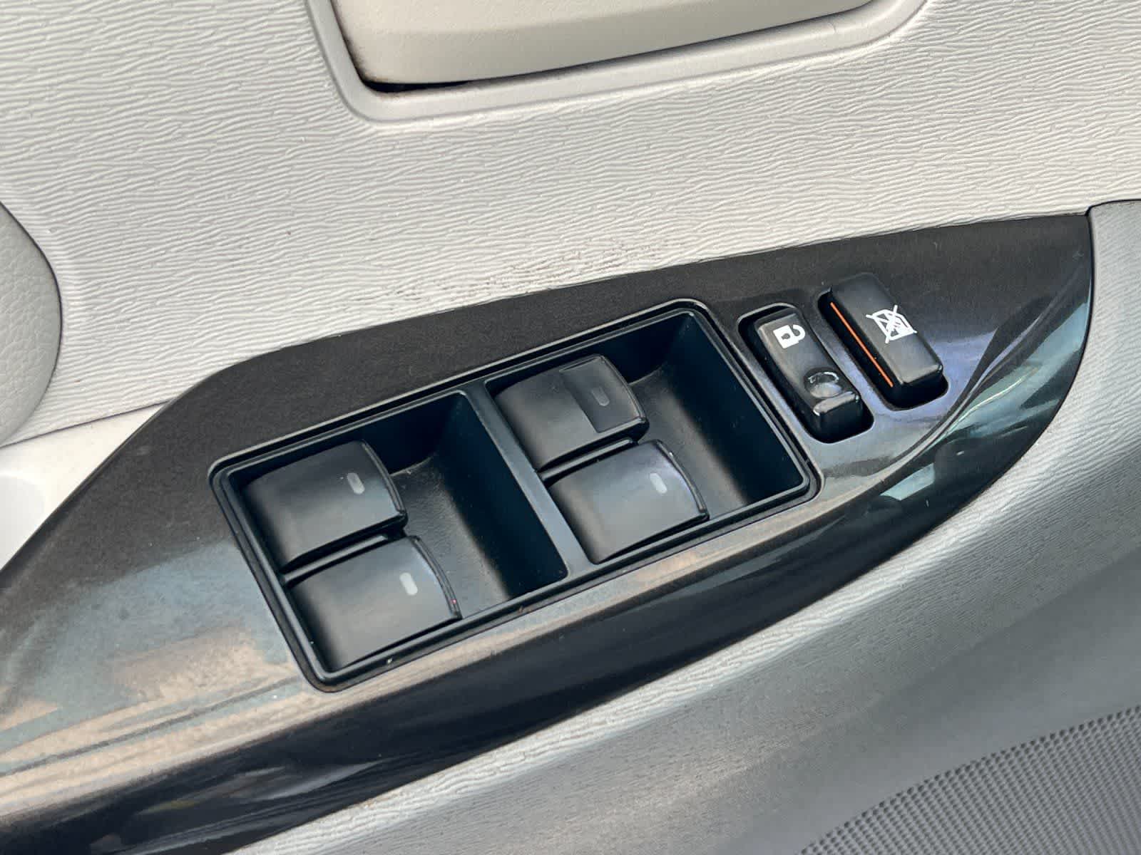 Thumbnail: 2012 Toyota Sienna - 14