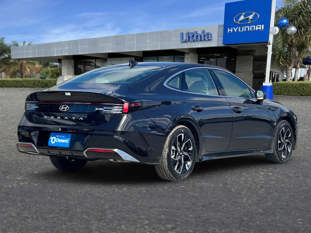 New 2025 Hyundai Sonata SEL Sedan
