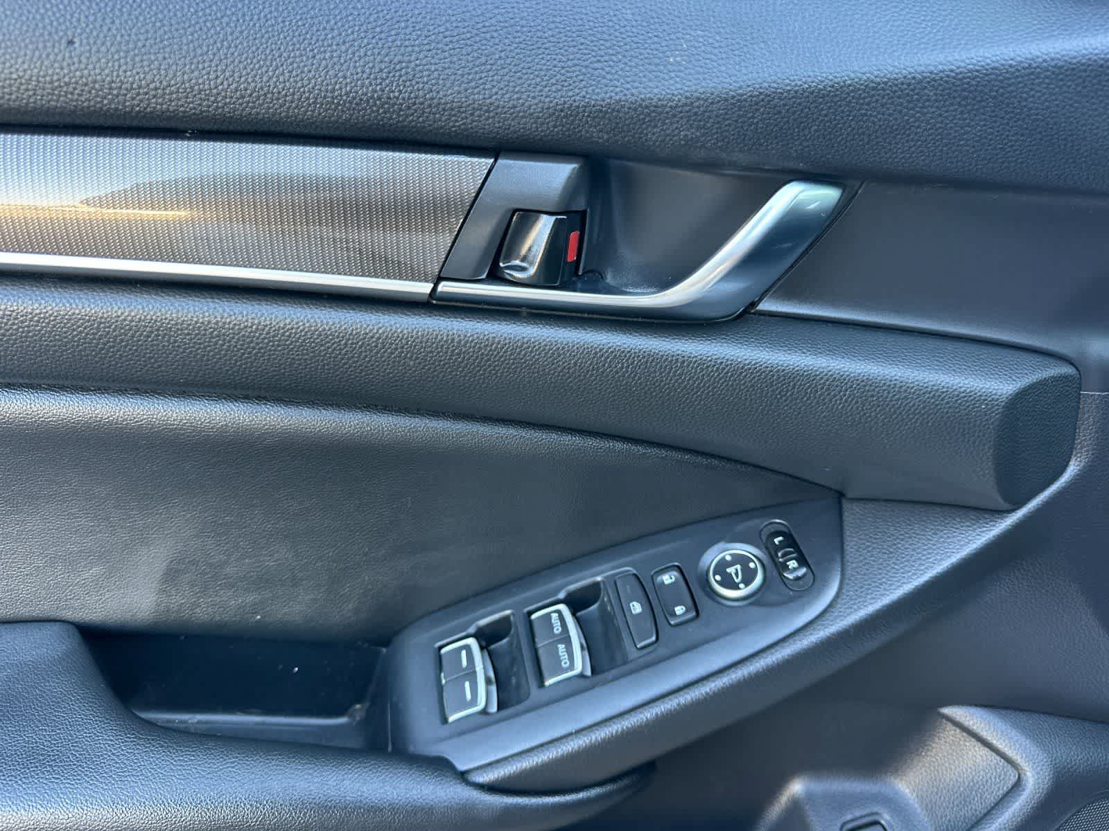 Thumbnail: 2019 Honda Accord - 12