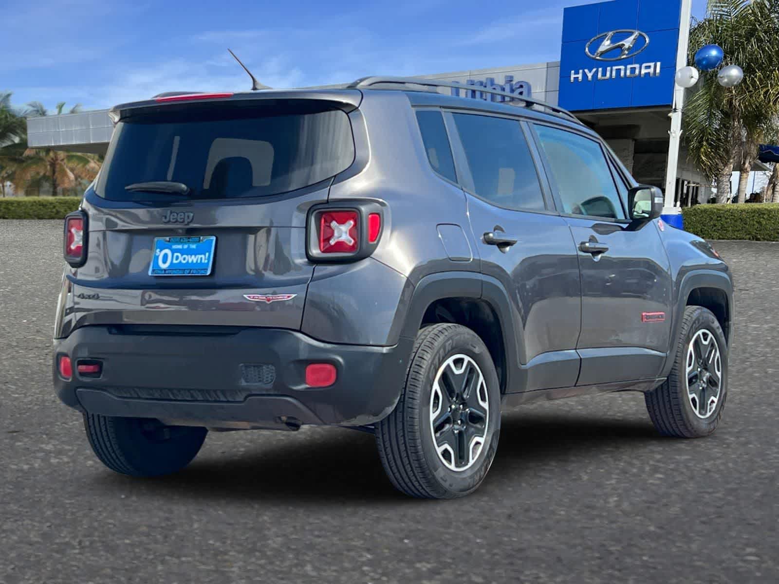 Thumbnail: 2016 Jeep Renegade - 3
