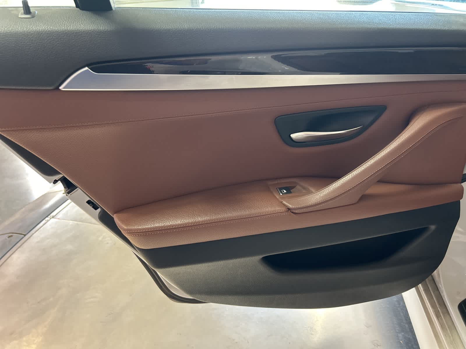 Thumbnail: 2016 BMW 5 Series - 17