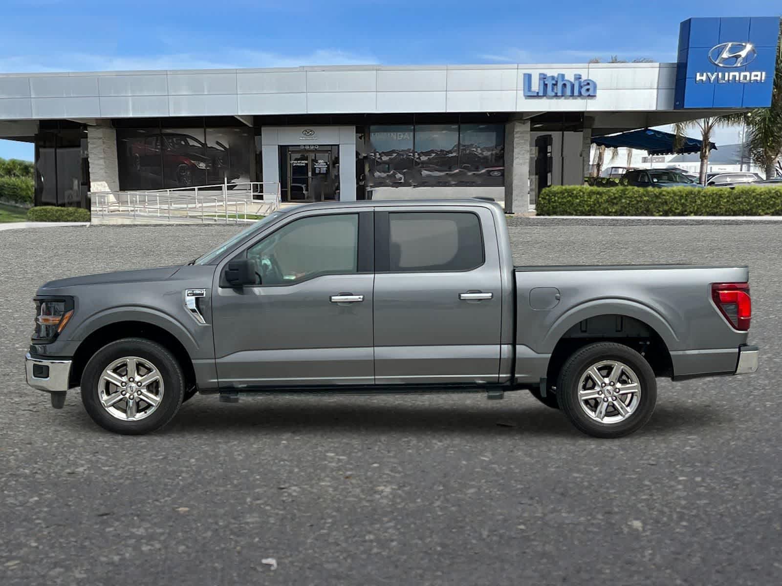 2025 Ford F-150 XLT photo 5