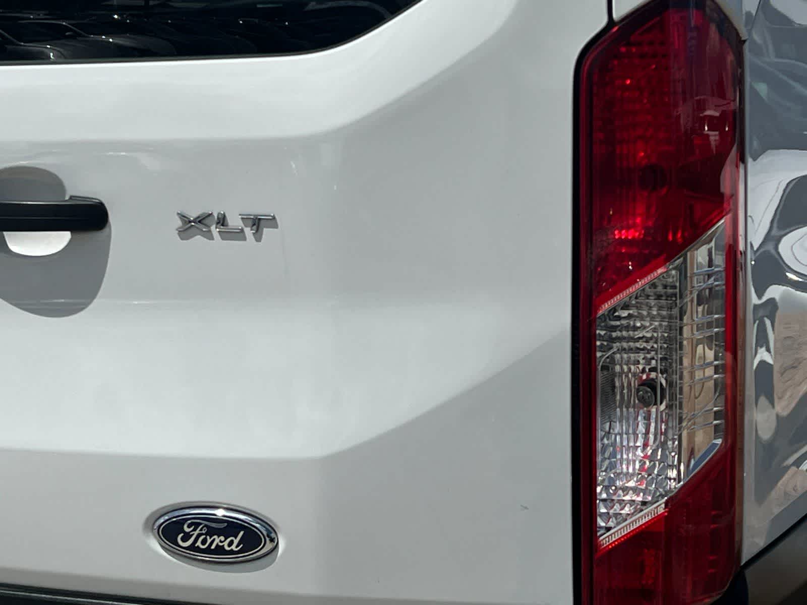 Thumbnail: 2022 Ford Econoline - 29