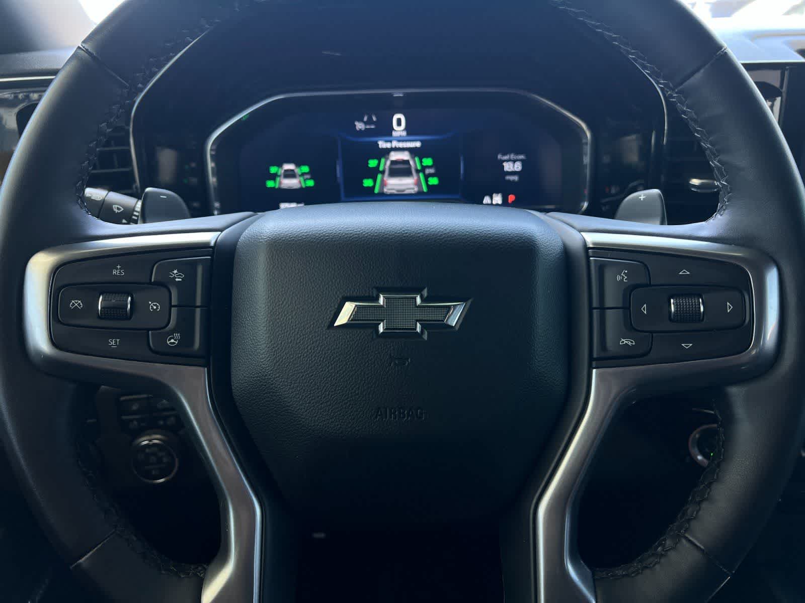 Thumbnail: 2023 Chevrolet Silverado 1500 - 23