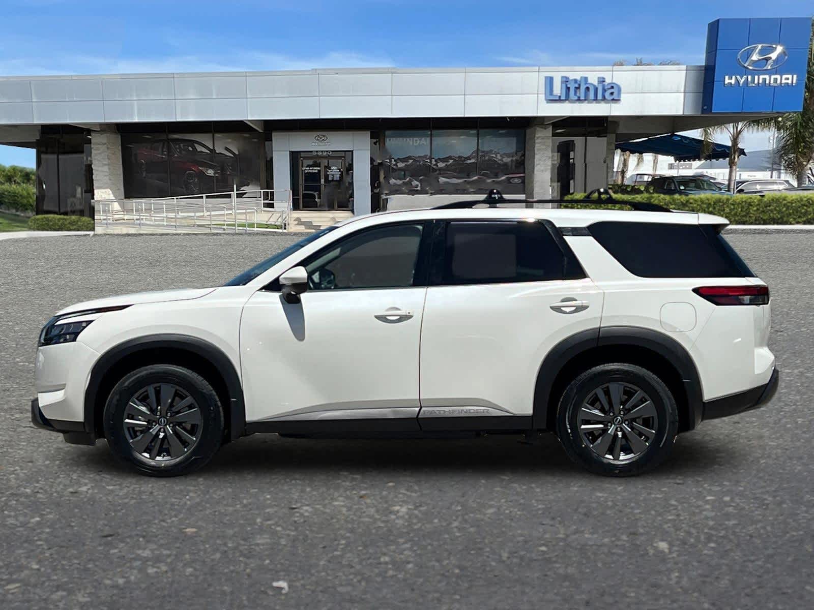 Thumbnail: 2023 Nissan Pathfinder - 5