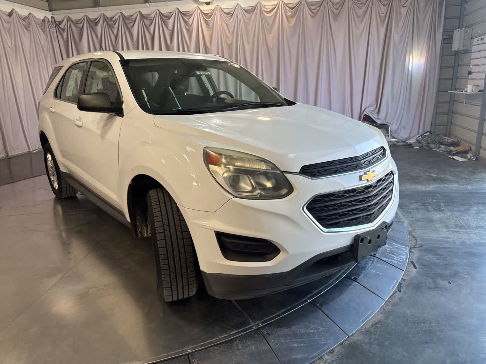 Thumbnail: 2016 Chevrolet Equinox - 3