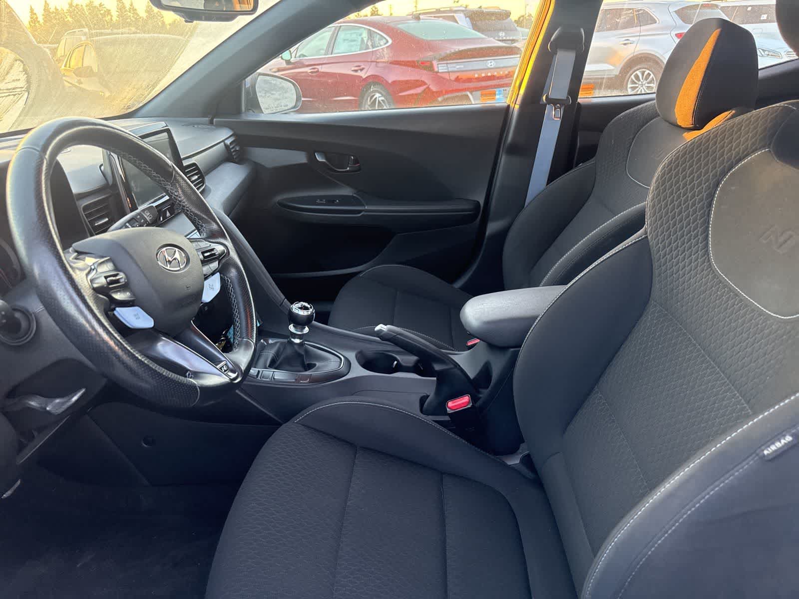 Thumbnail: 2020 Hyundai Veloster - 16