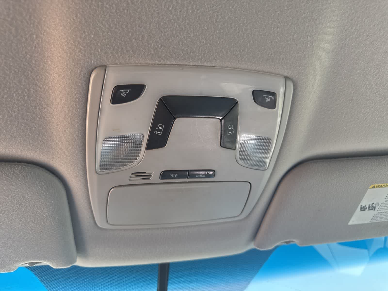 Thumbnail: 2012 Toyota Sienna - 27