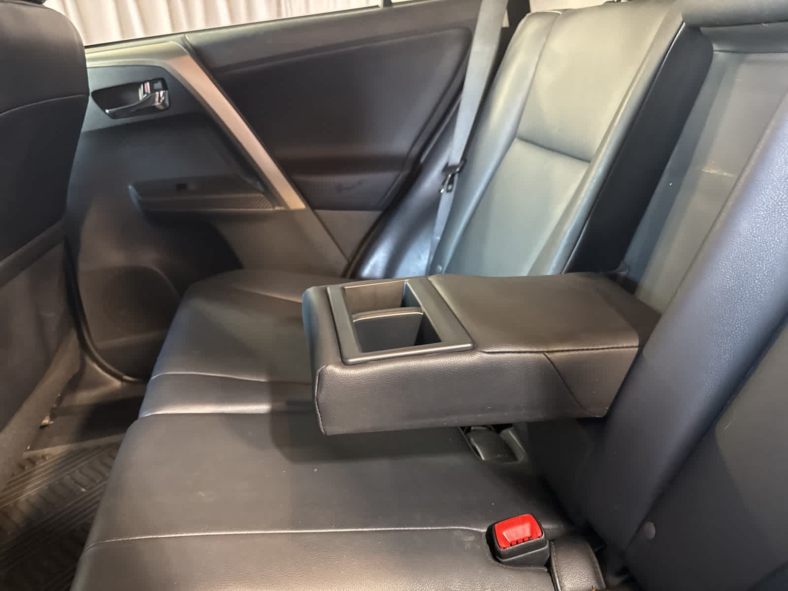 Thumbnail: 2014 Toyota RAV4 - 16