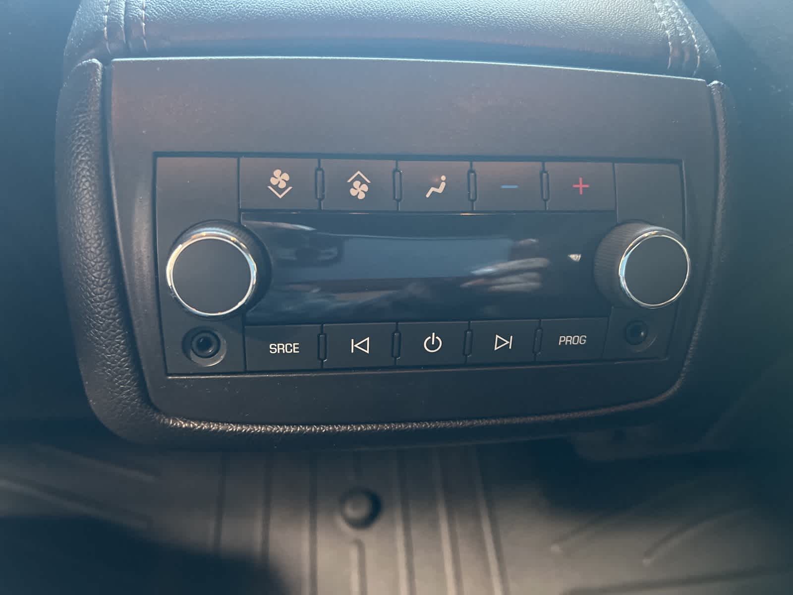 Thumbnail: 2016 GMC Acadia - 33