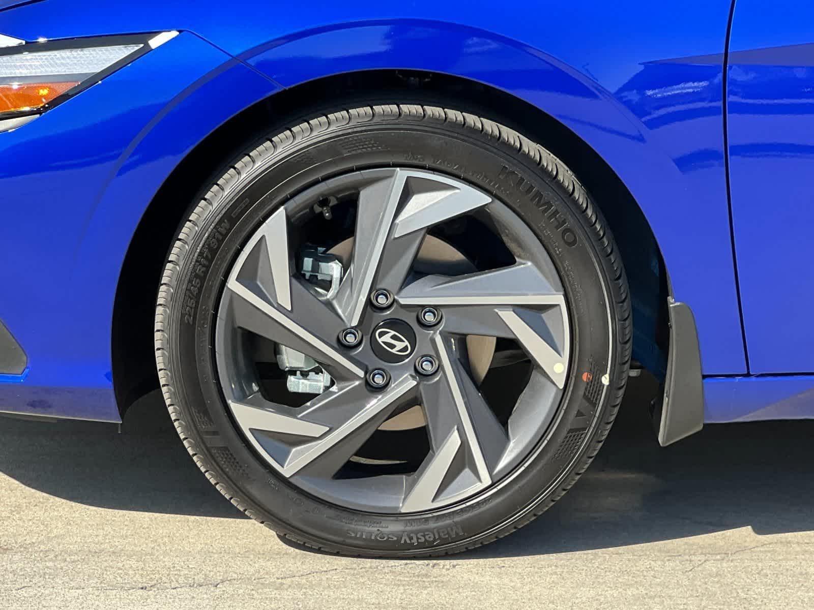 Thumbnail: 2025 Hyundai Elantra - 25