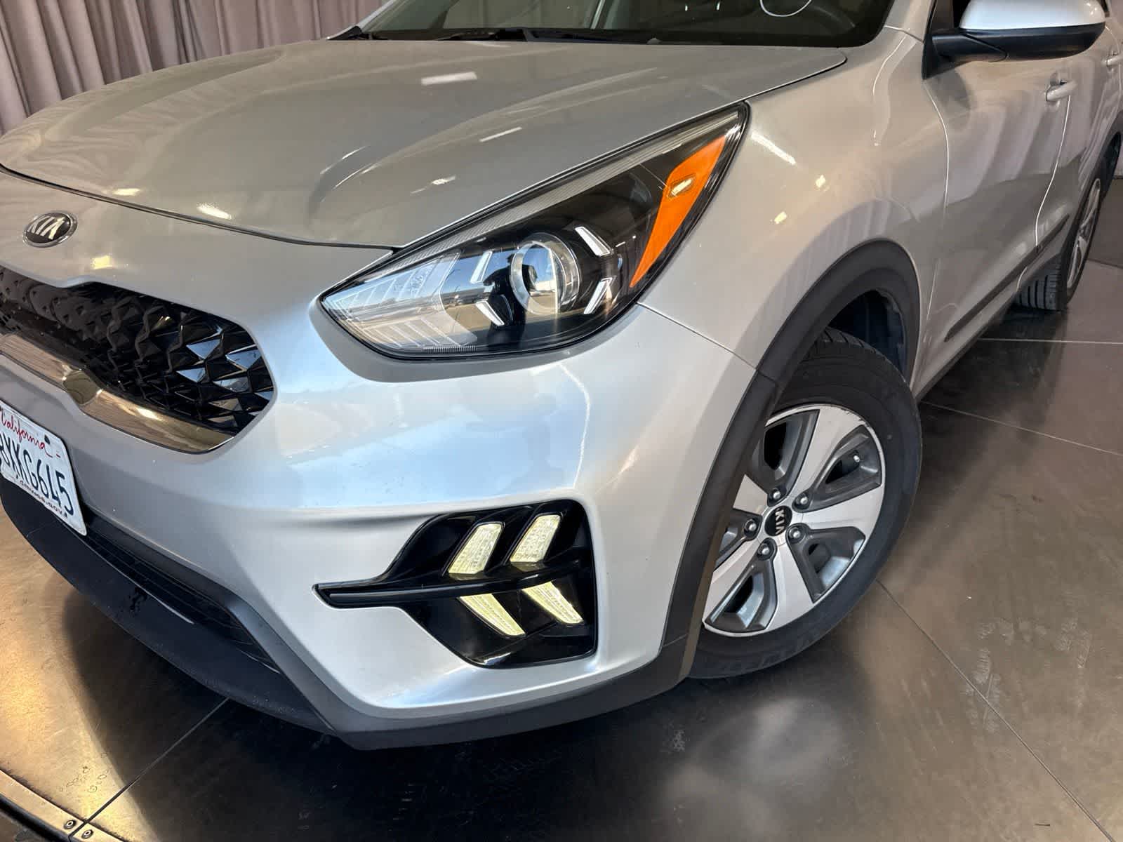Thumbnail: 2021 Kia Niro - 8