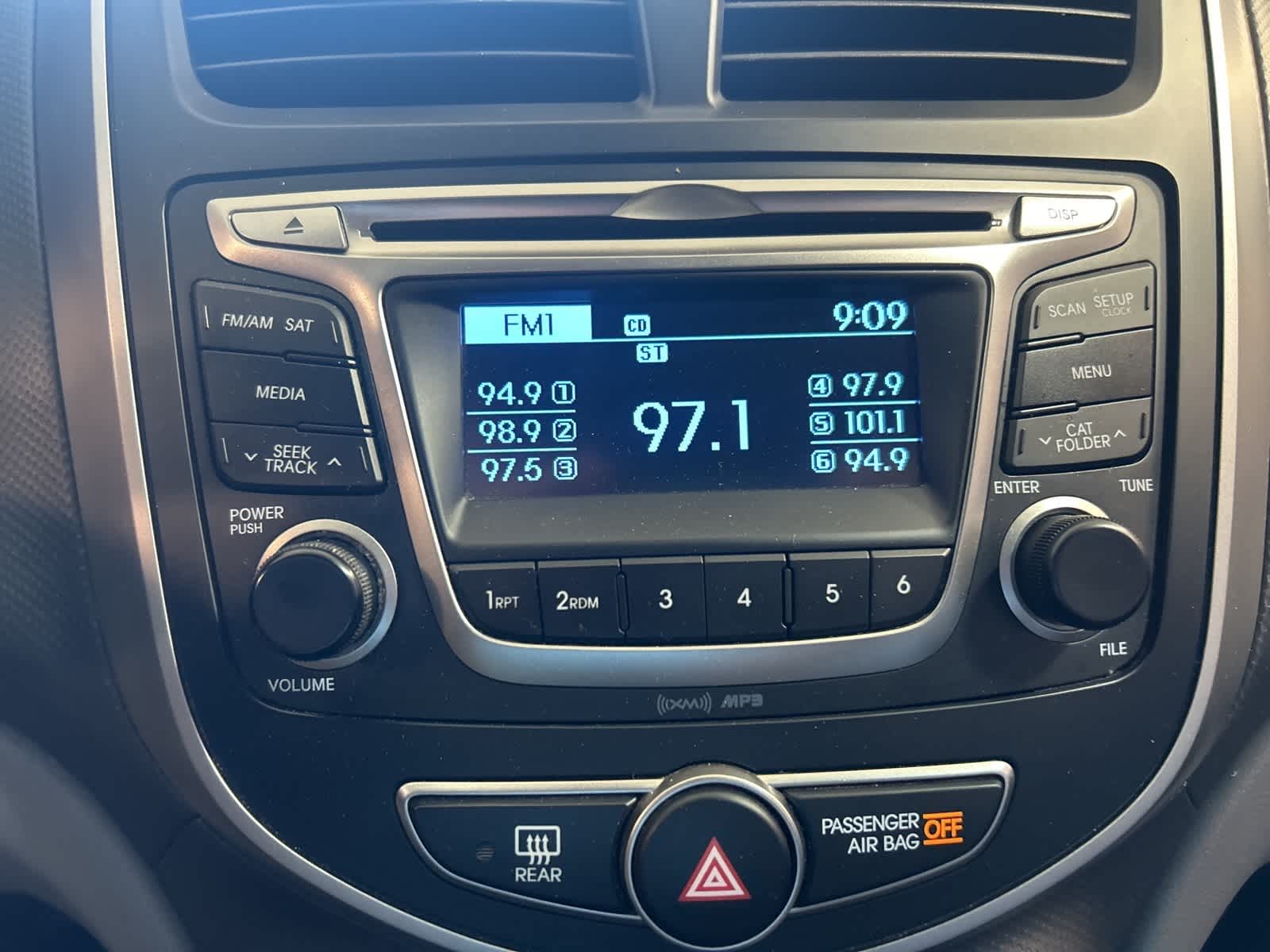 Thumbnail: 2017 Hyundai Accent - 26