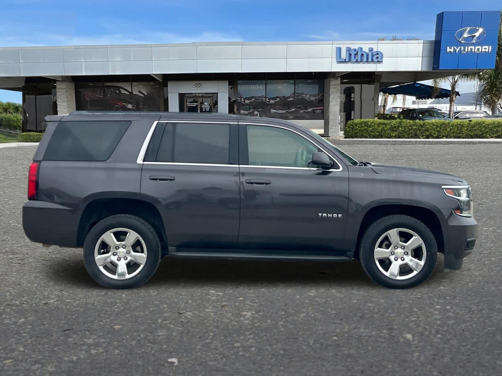 Thumbnail: 2017 Chevrolet Tahoe - 8