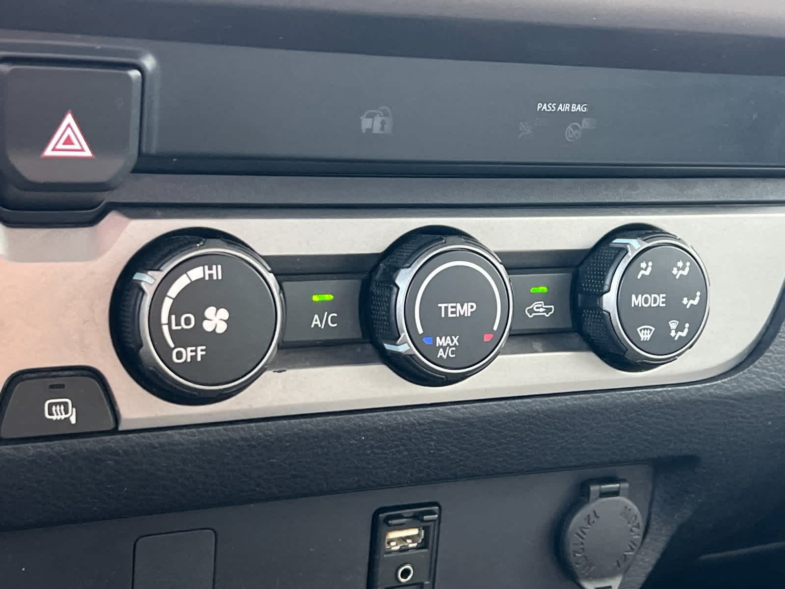 Thumbnail: 2019 Toyota Tacoma - 21