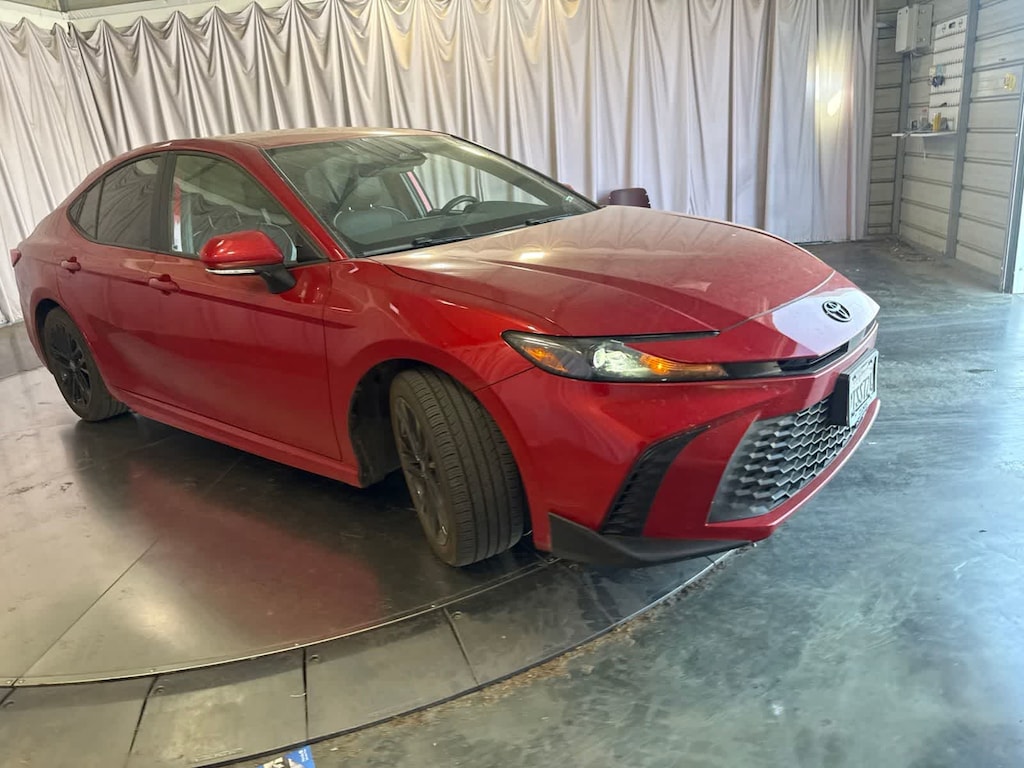 Used 2025 Toyota Camry SE Sedan