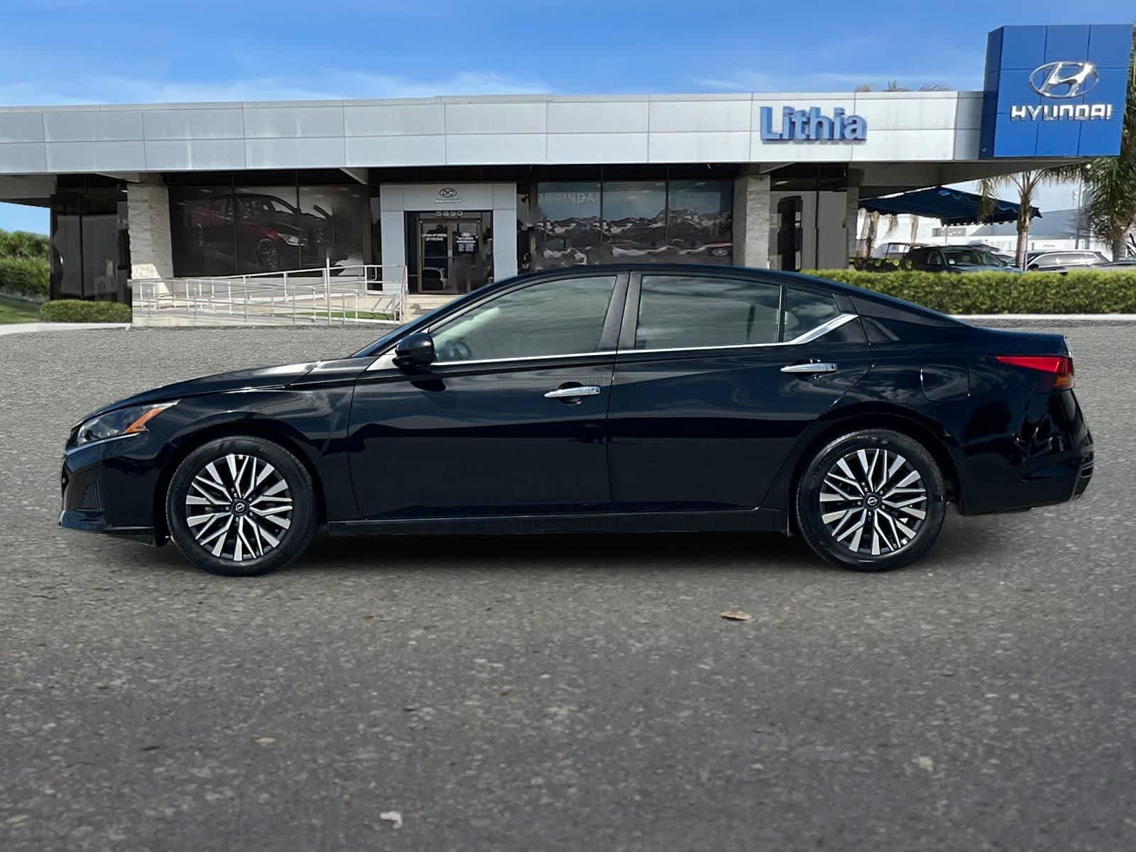 Thumbnail: 2025 Nissan Altima - 6
