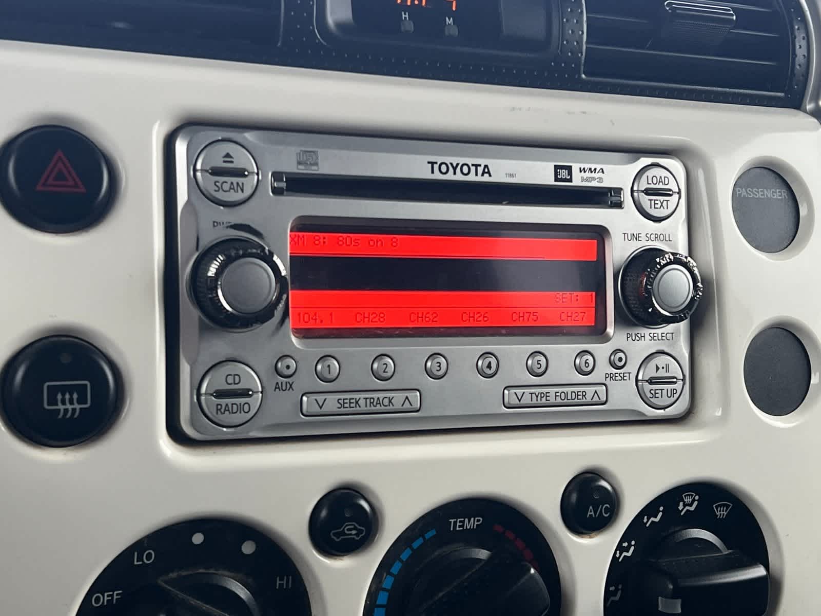 Thumbnail: 2013 Toyota FJ Cruiser - 18