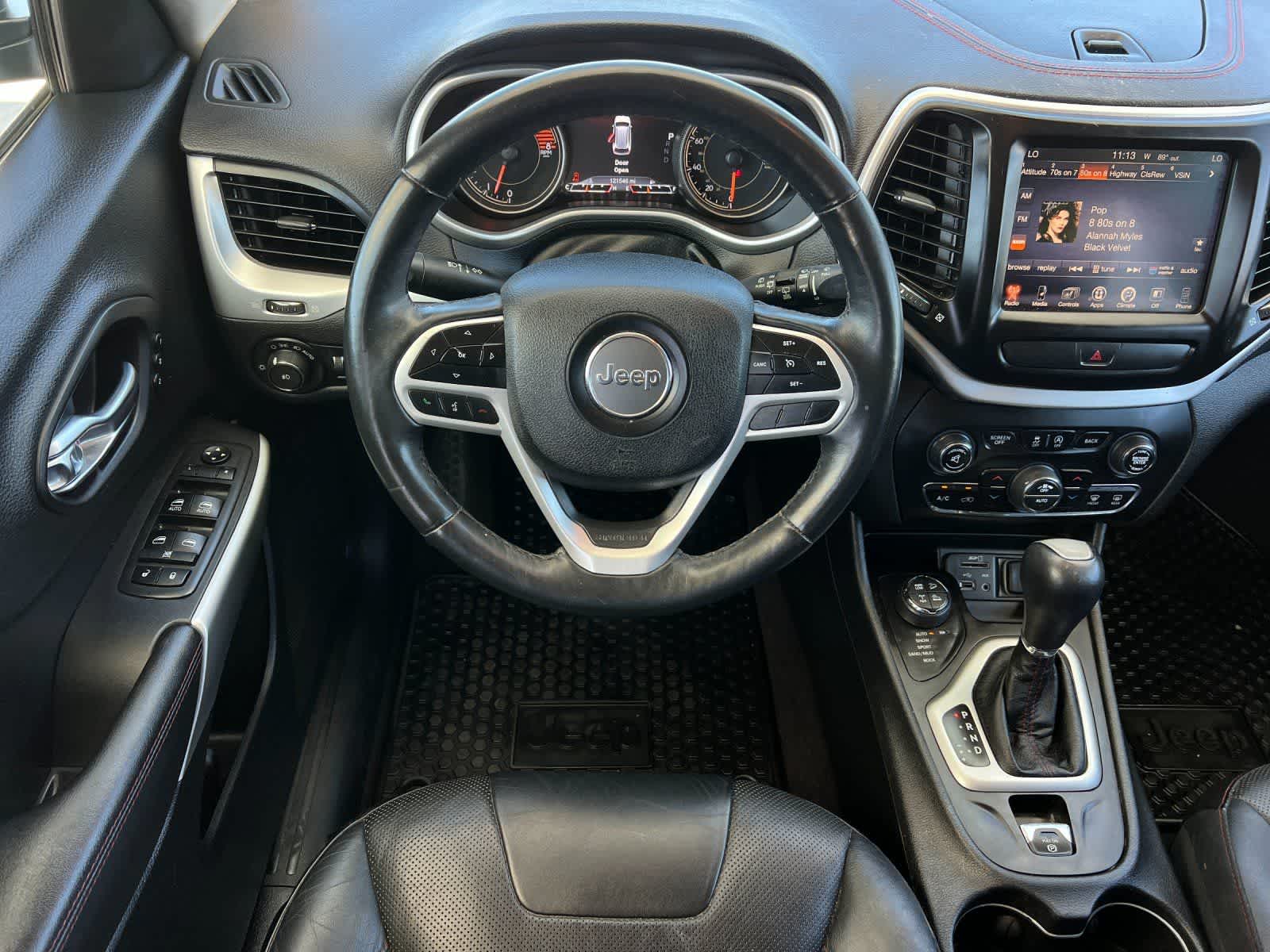 Thumbnail: 2017 Jeep Cherokee - 15