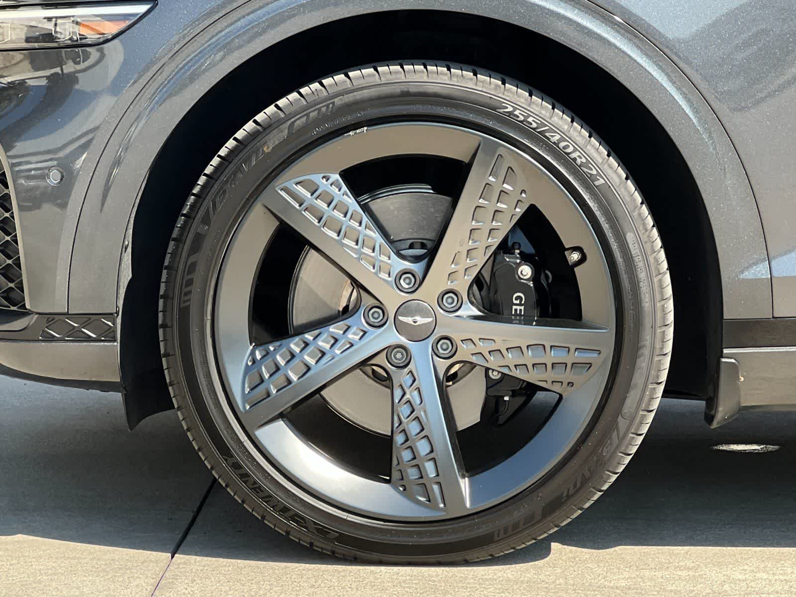 Thumbnail: 2023 Genesis GV70 - 28