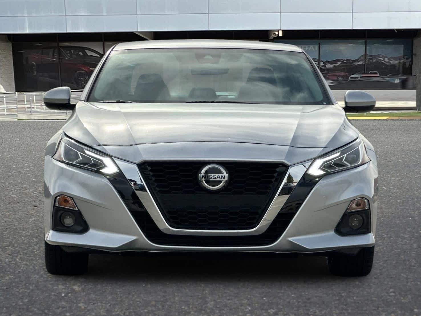 Thumbnail: 2022 Nissan Altima - 10