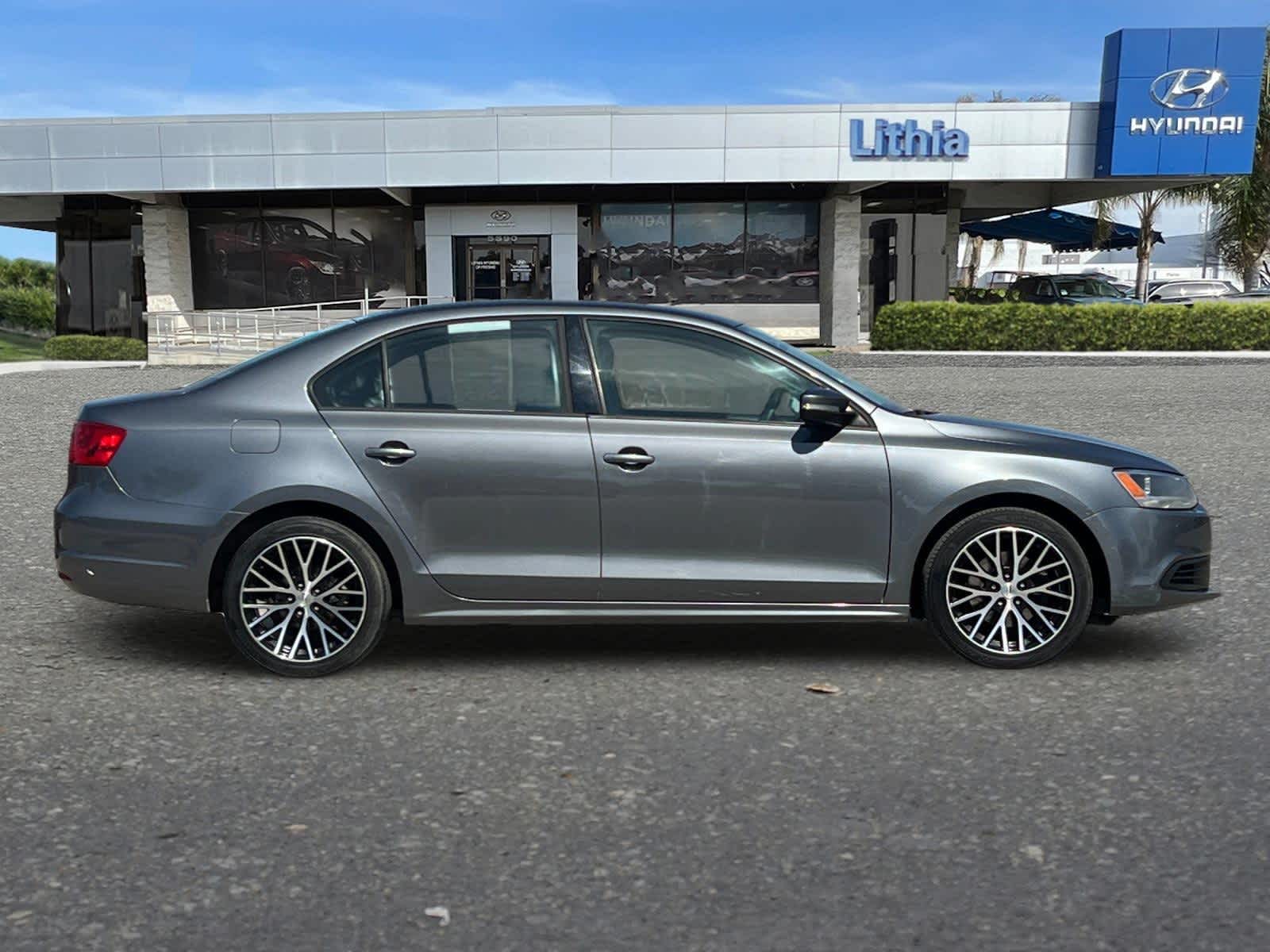 Thumbnail: 2014 Volkswagen Jetta - 8