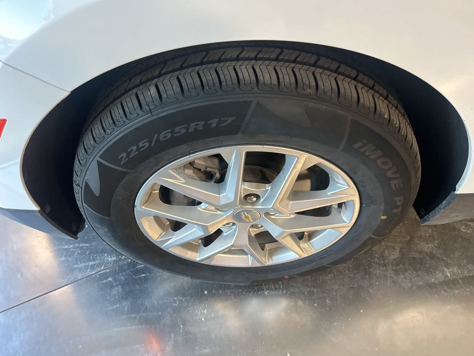 Thumbnail: 2024 Chevrolet Equinox - 18