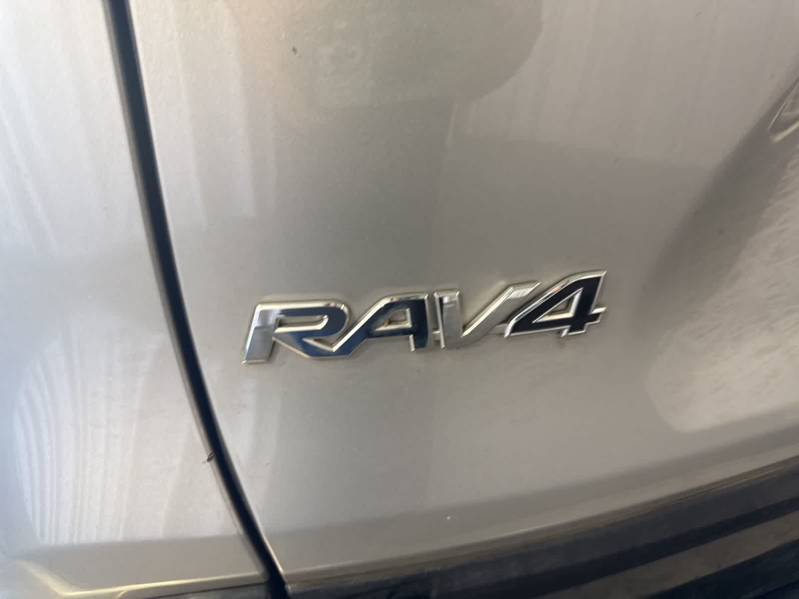 Thumbnail: 2021 Toyota RAV4 - 13