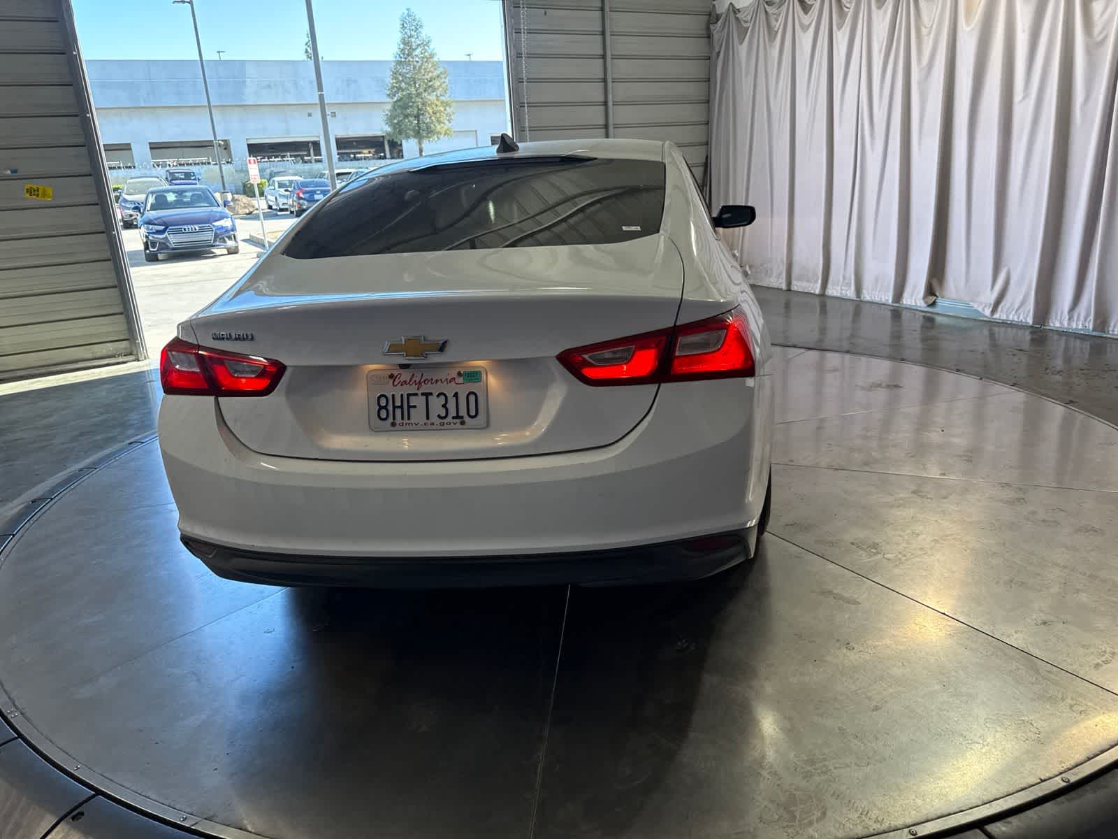 Thumbnail: 2018 Chevrolet Malibu - 5
